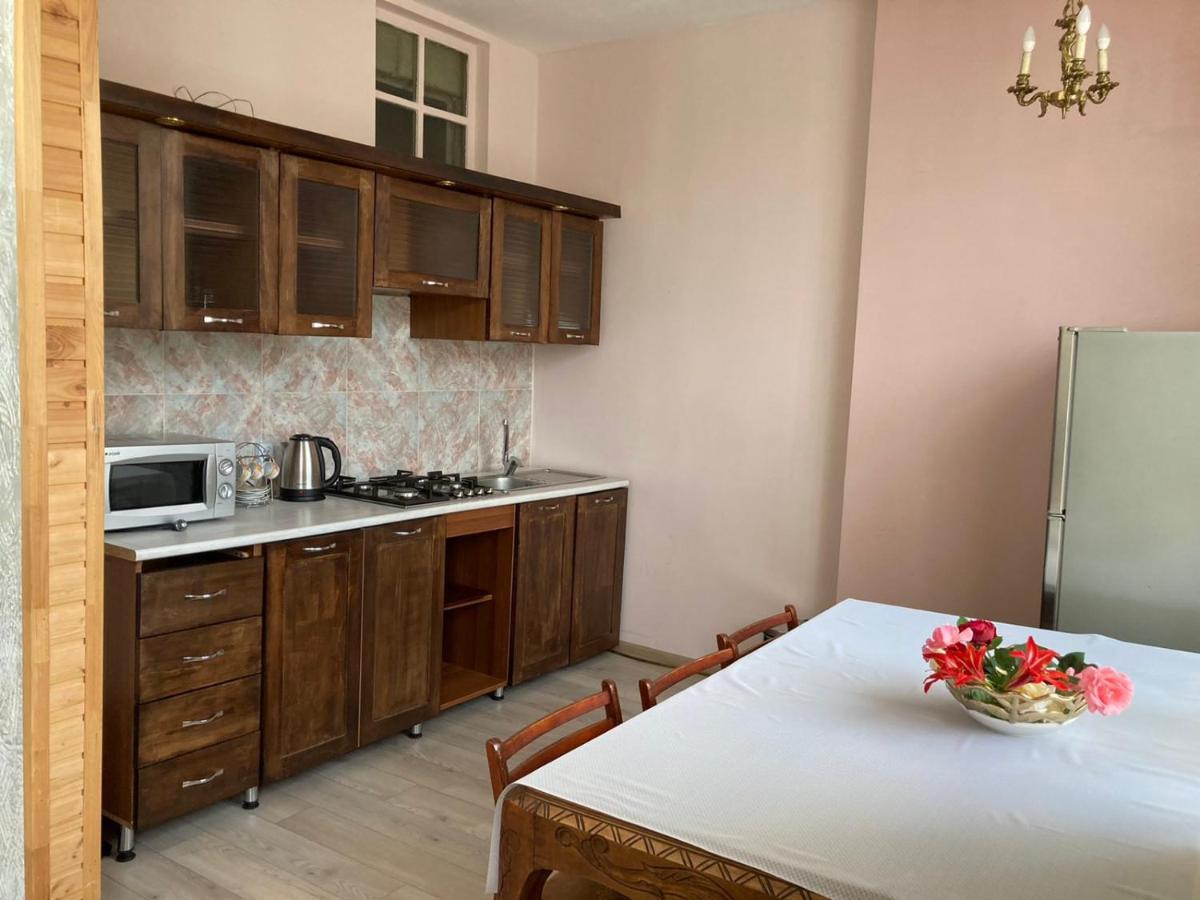House Nag Apartment Kutaisi Luaran gambar